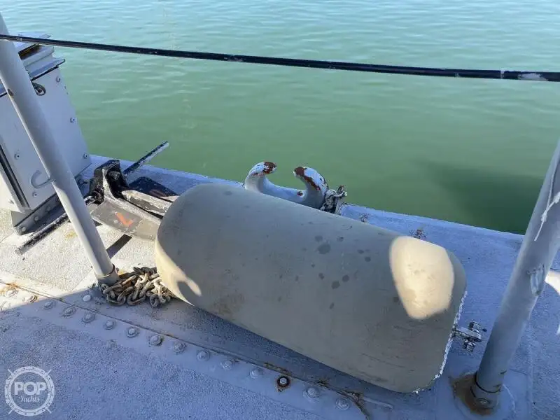 Kapal pendarat, tank untuk dijual