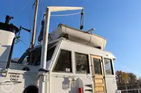Kapal feri untuk dijual