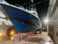 Kapal patroli untuk dijual