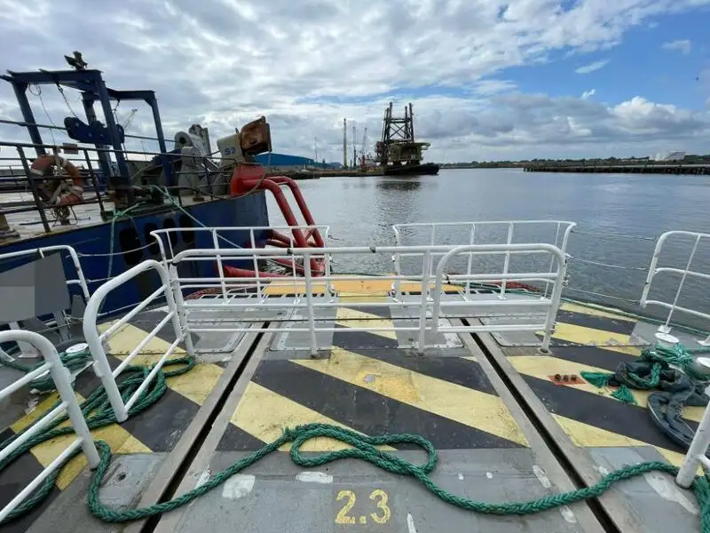 Kapal kontainer untuk dijual