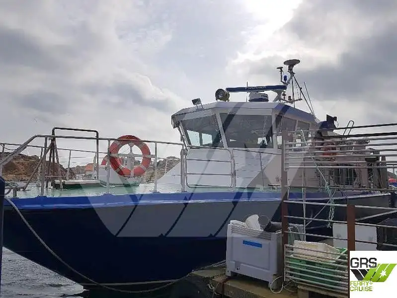 Tongkang akomodasi untuk dijual