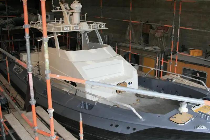 Kapal patroli untuk dijual