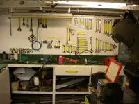 Kapal penelitian untuk dijual