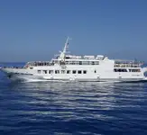 Kapal feri dijual