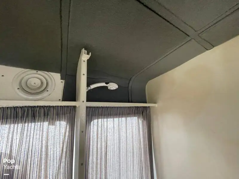 Kapal pesiar untuk dijual