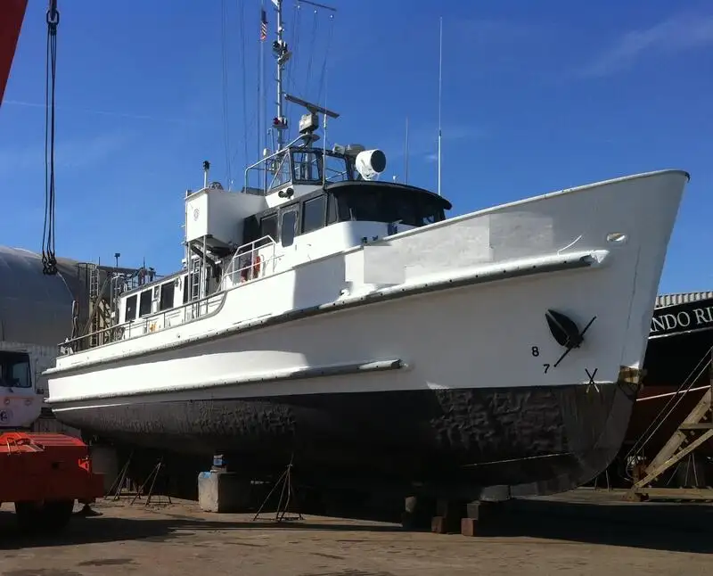 Kapal patroli untuk dijual