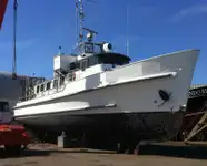 Kapal patroli untuk dijual