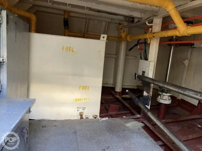 Kapal pendarat, tank untuk dijual