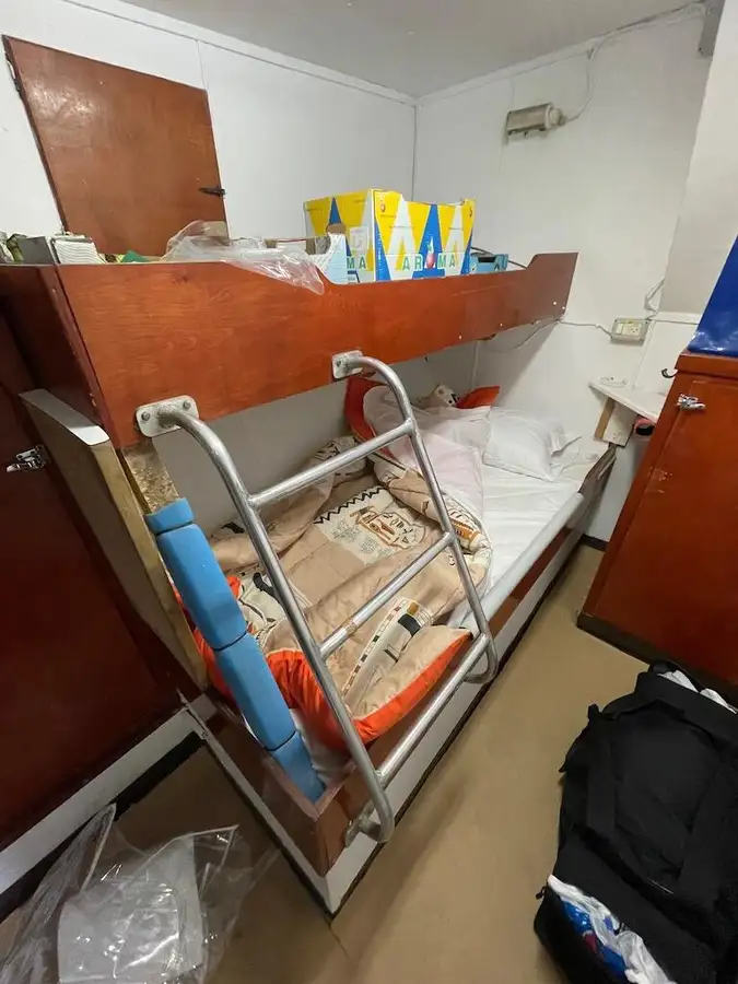 Kapal kontainer untuk dijual