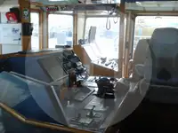 Kapal pengangkut ikan hidup untuk dijual