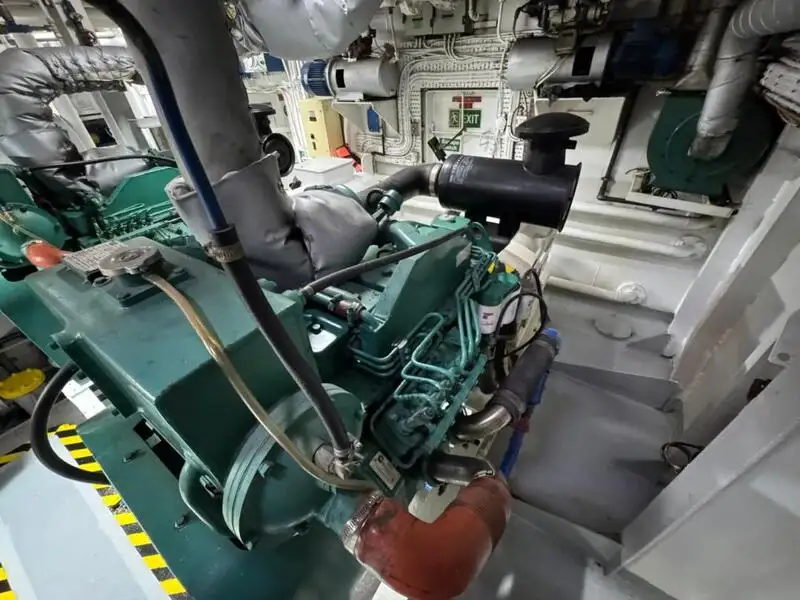 Kapal kontainer untuk dijual