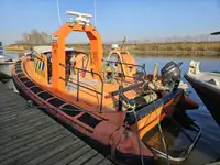 Perahu karet kaku untuk dijual