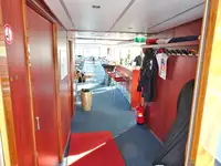 Kapal pesiar untuk dijual