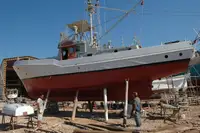 Kapal pemadam kebakaran dijual