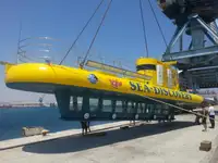 Kapal selam dijual
