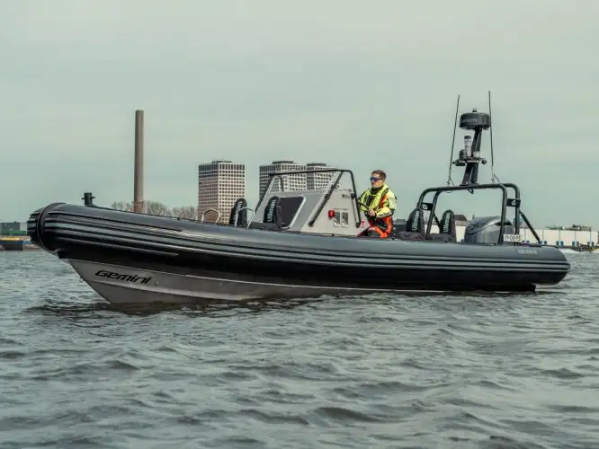 Perahu karet kaku untuk dijual