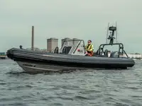 Perahu karet kaku untuk dijual