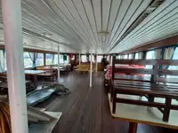 Kapal feri dijual
