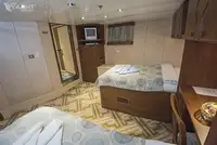 Kapal pesiar untuk dijual