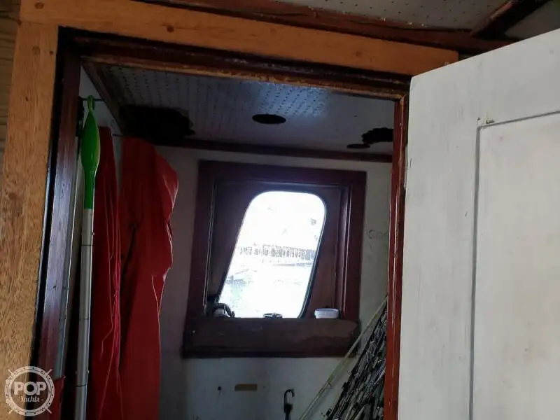 Kapal feri untuk dijual