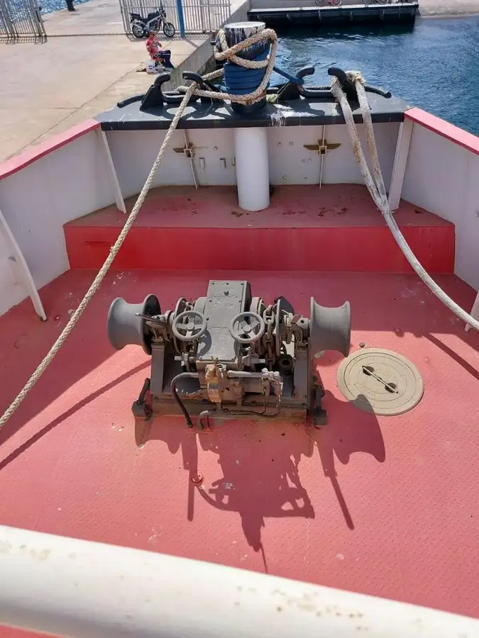 Kapal tunda untuk dijual