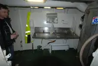 Kapal pendarat, tank untuk dijual