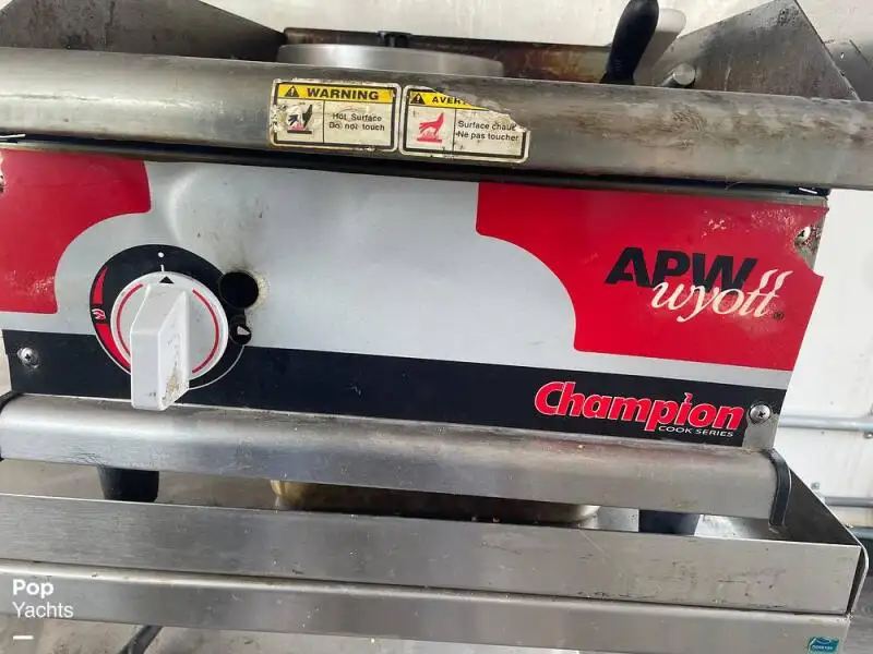 Katamaran untuk dijual