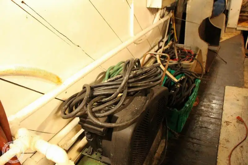 Kapal feri untuk dijual