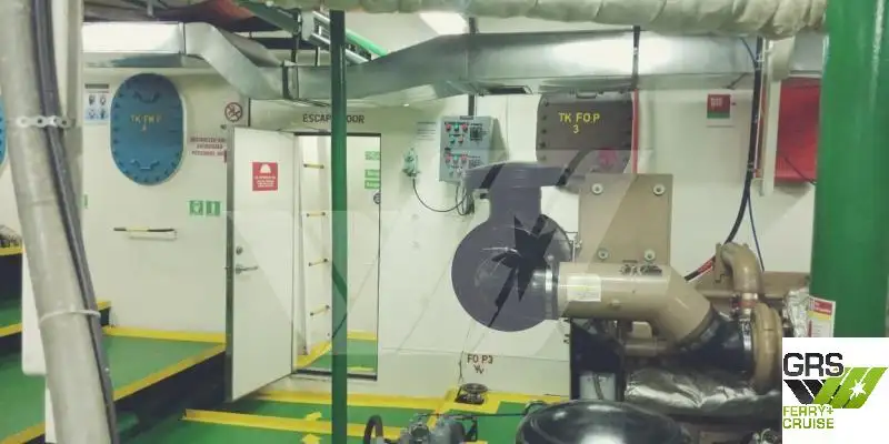 Kapal pendarat, tank untuk dijual