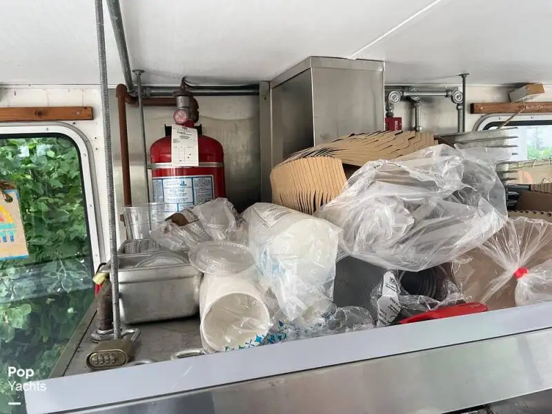 Katamaran untuk dijual
