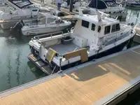 Kapal patroli dijual
