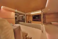Kapal pesiar untuk dijual