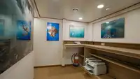 Kapal survei untuk dijual