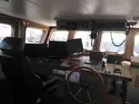 Kapal survei untuk dijual