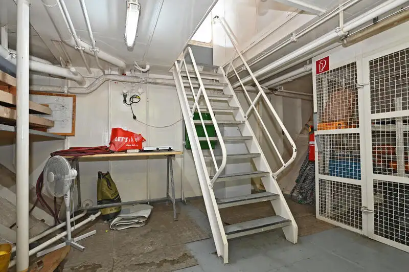 Kapal pesiar untuk dijual