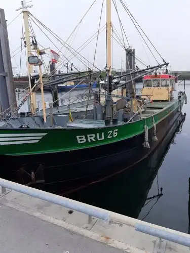 Kapal pukat untuk dijual
