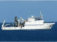 Kapal penelitian untuk dijual