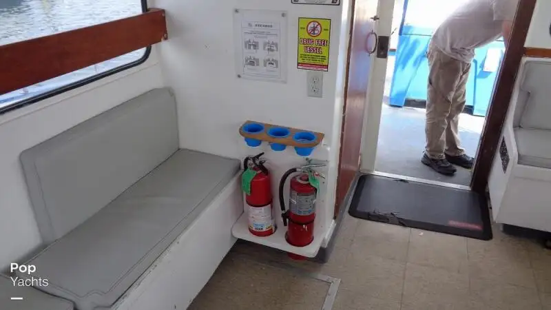 Kapal feri untuk dijual
