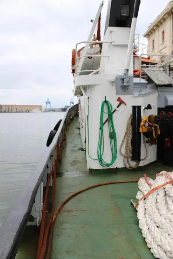 Kapal tunda untuk dijual
