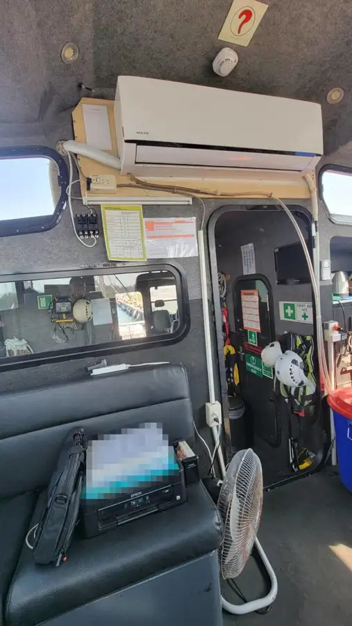 Kapal kontainer untuk dijual