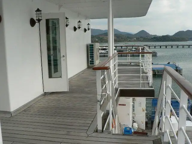 Katamaran untuk dijual