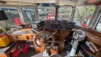 Kapal survei untuk dijual