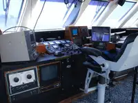 Kapal penelitian untuk dijual