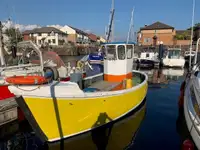 Trawler dijual