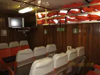 Kapal kru untuk dijual