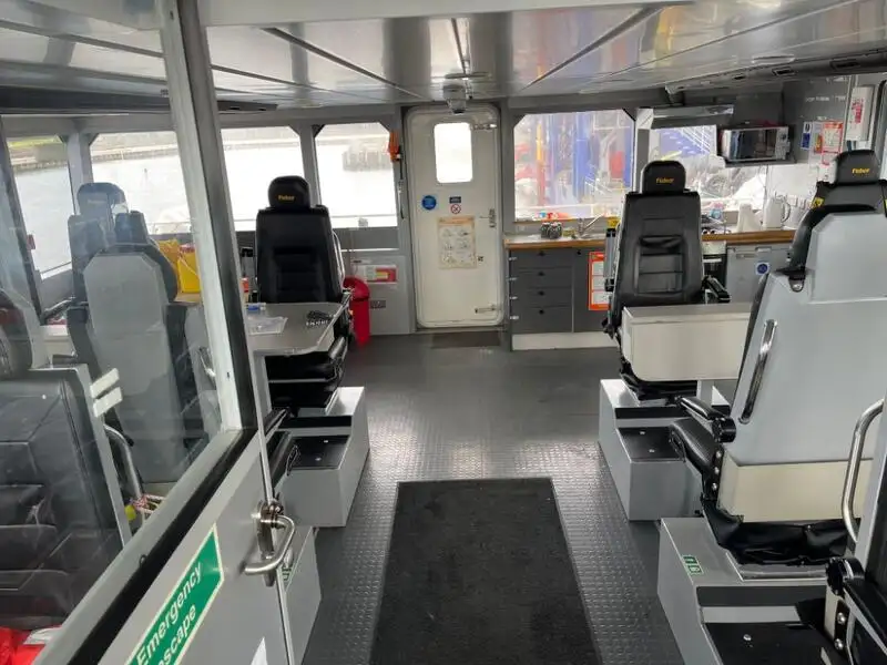 Kapal kontainer untuk dijual