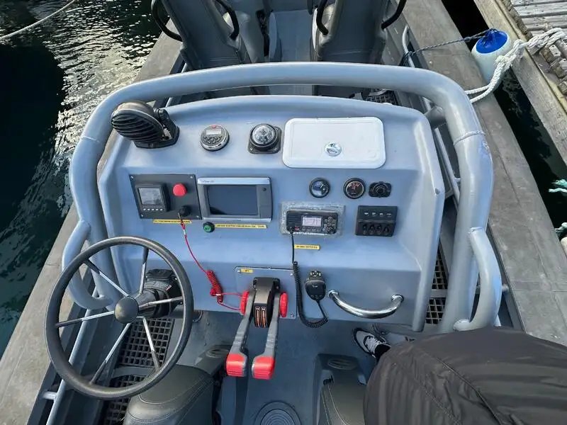 Kapal patroli untuk dijual