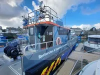 Kapal survei untuk dijual