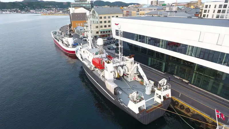 Kapal kontainer untuk dijual
