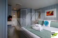 Kapal pesiar untuk dijual